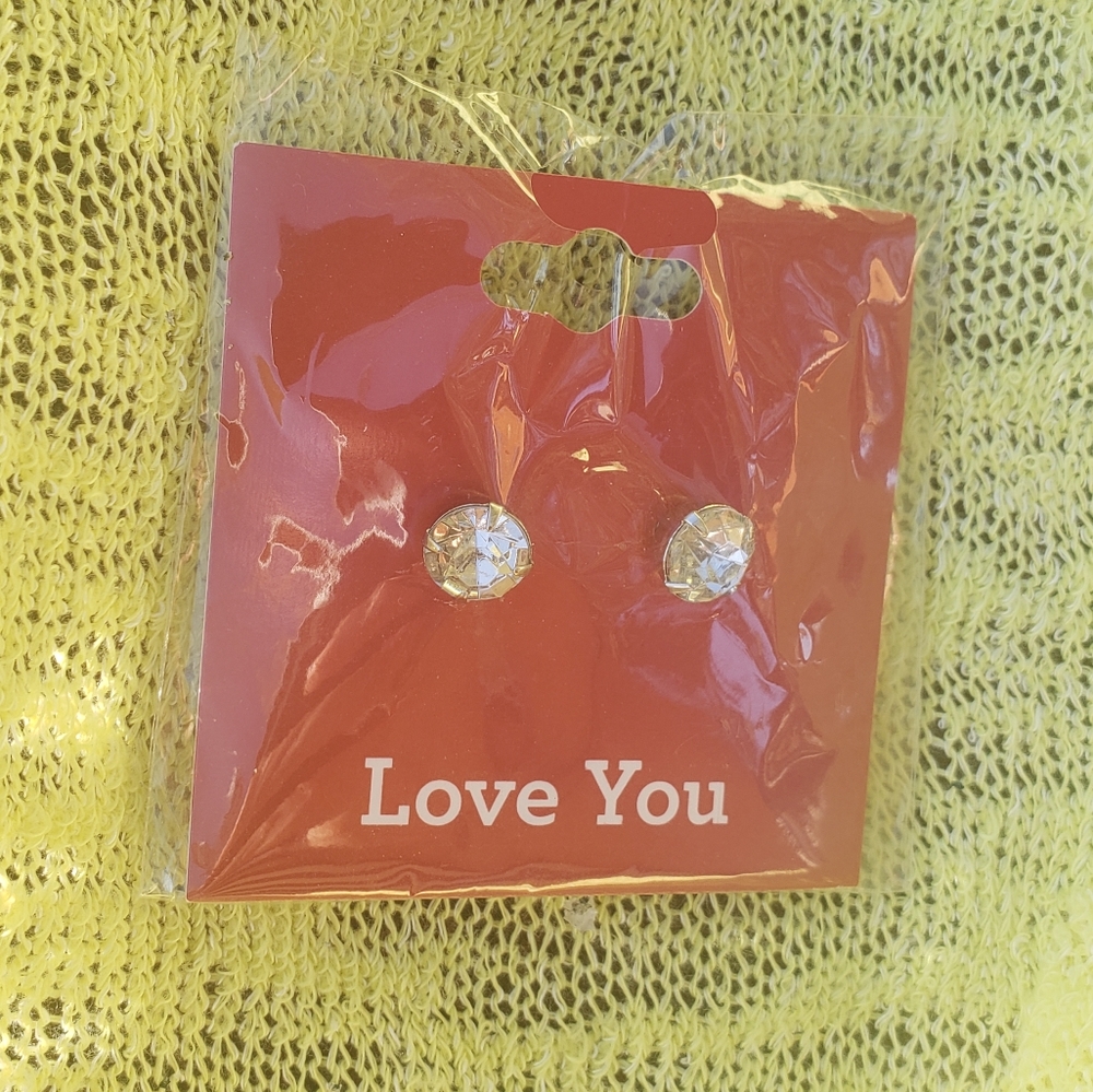 🖐5/$25🖐NWT stud earrings - Picture 4 of 7